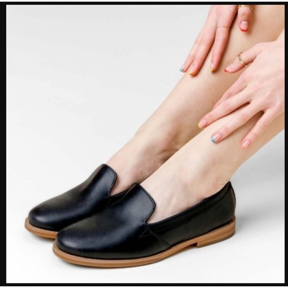 Patina by Portland Rounded Toe Leather Loafer in Black Size 7.5